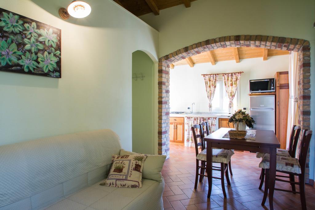 Agriturismo Ada Musso Ss Diano Borello Kamer foto